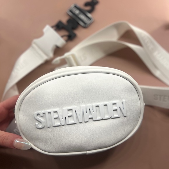 Steve Madden Handbags - NWT Steve Madden Fanny Pack